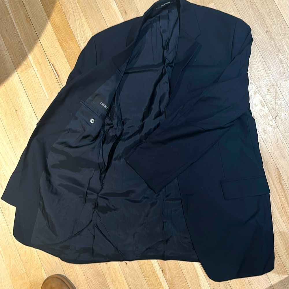 Navy pure wool pre-owned DKNY Blazer sz 40L